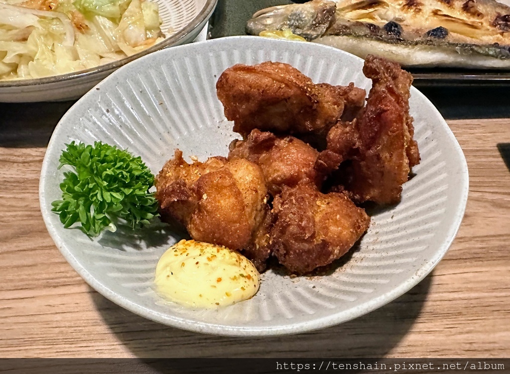 【板橋美食】暮樂町居酒屋 │ 暮色降臨時，可以讓你的心情和胃