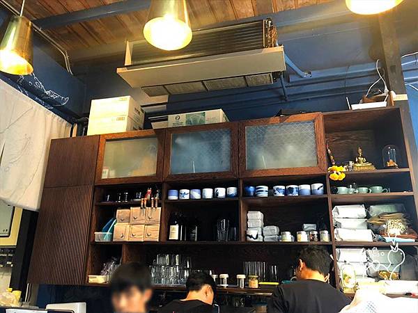 blue-whale-cafe_內部_04.jpg