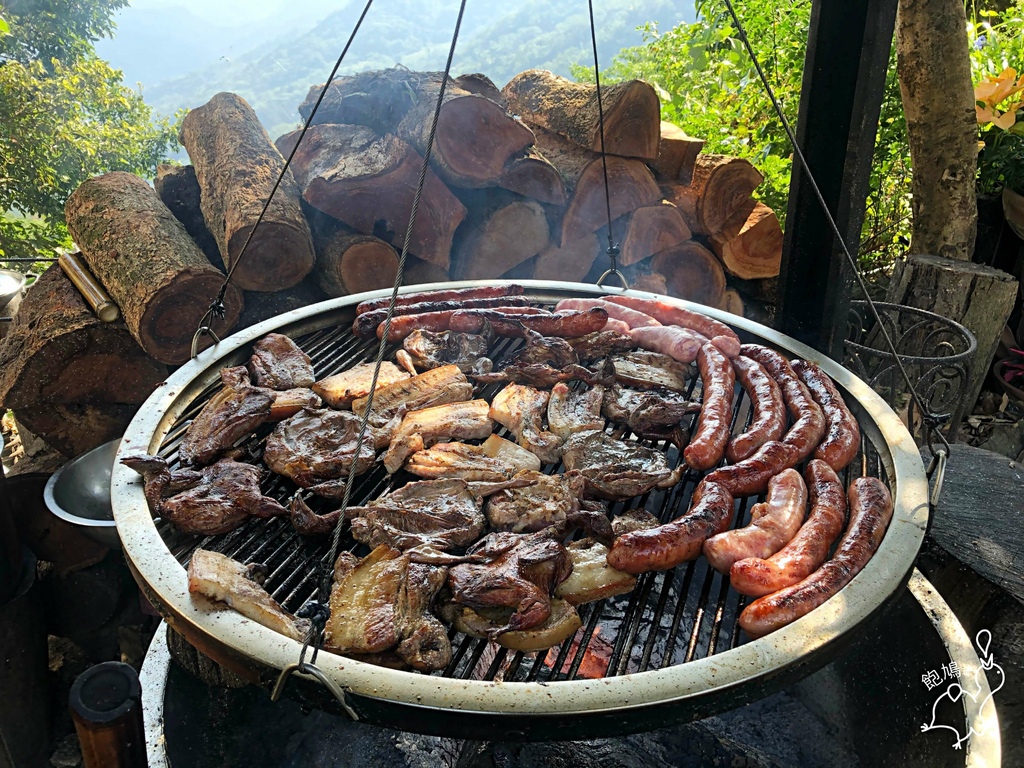 游芭絲鄒宴餐廳_原木烤肉.jpg