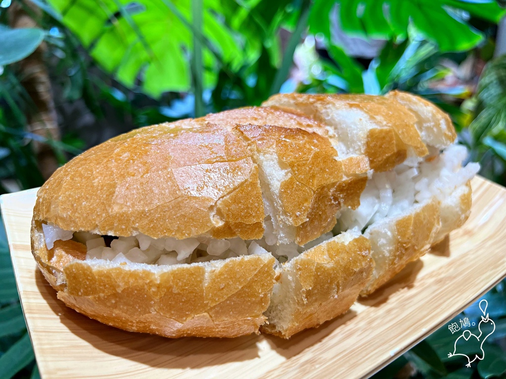 越啡 Viet Cafe_BANH GA XA 雞腿法國麵包_01.jpg