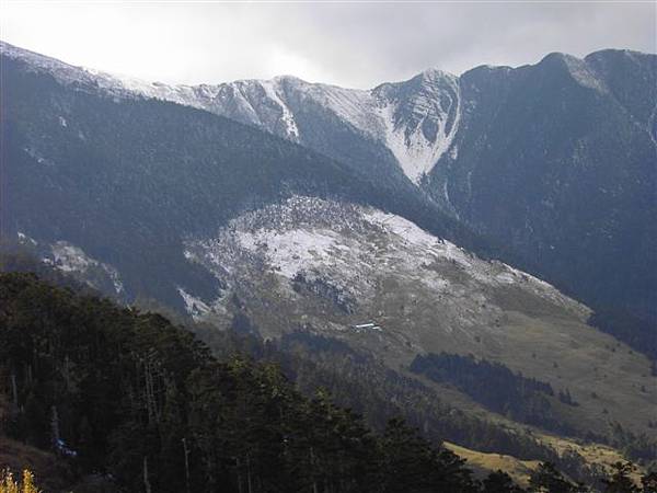 雪山崩谷與三六九