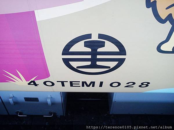 16TR_Kitty彩繪車A_5車07.JPG