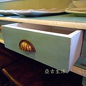 書桌抽屜.jpg