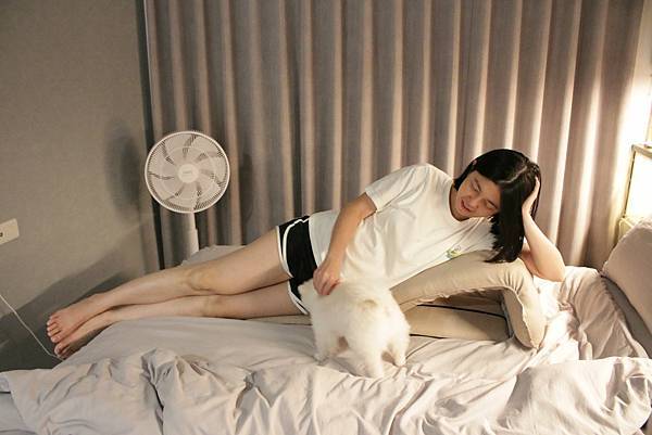 懶骨頭界的百變金剛LazyUP懶人墊2.0:可坐可趴可躺可靠 懶骨頭界的百變金剛LazyUP懶人墊2.0:可坐可趴可躺可靠