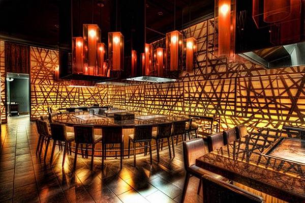 black-restaurant-interior-design-looks-antique-728x484.jpg black-restaurant-interior-design-looks-antique-728x484.jpg