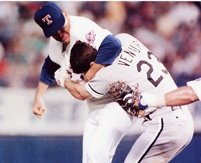 Robin Ventura hit.jpg Robin Ventura hit.jpg