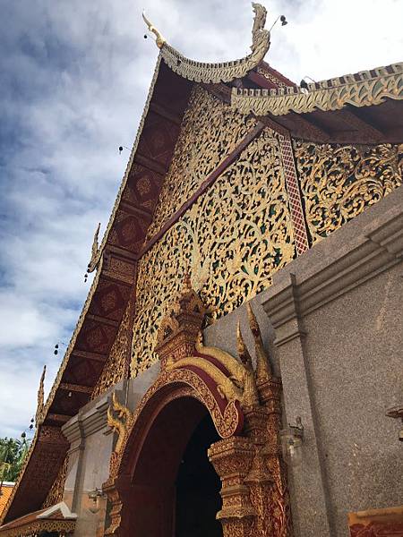 【泰國清邁】泰國人一生一定要參訪的佛教聖地 - 雙龍寺(素帖