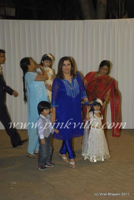 farahkhanwithkids.preview.JPG