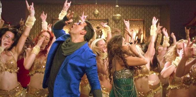 khiladi-786-hookah-bar-song-screenshot-still_13522750776