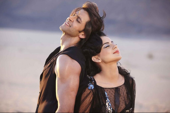 hrithik-roshan-kangna-ranaut-still-from-film-krrish-3-song-dil-tu-hi-bata_138008717600