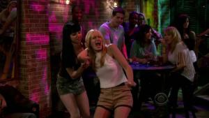 2-broke-girls-103-2