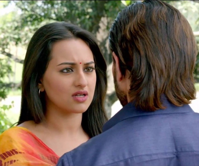 sonakshi-sinha-still-from-film-bullet-raja_138364129440