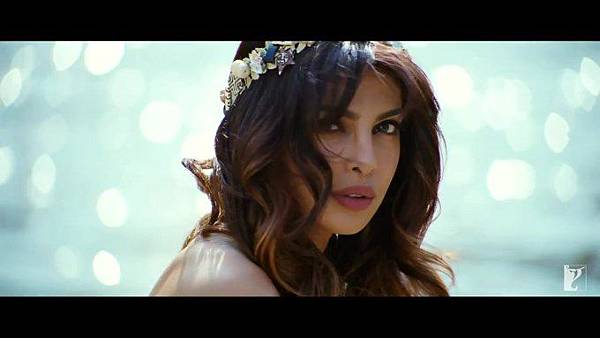 priyanka-chopra-in-gunday_1387262125200