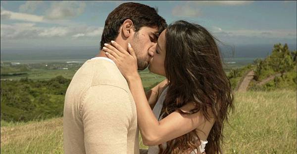 sidharth-malhotra-shraddha-kapoor-in-ek-villain_140299627420