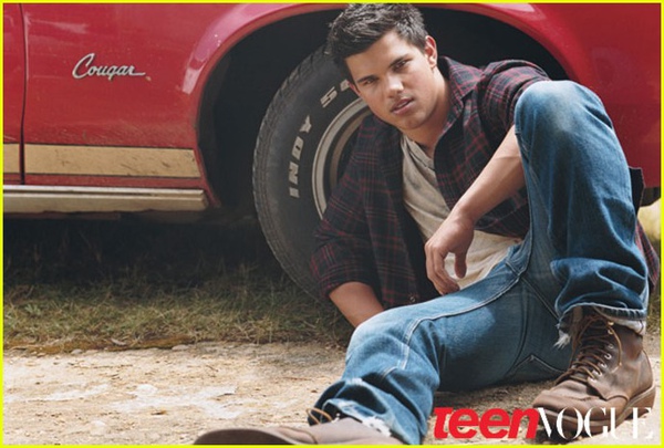 taylor-lautner-teen-vogue-october-2009-06.jpg