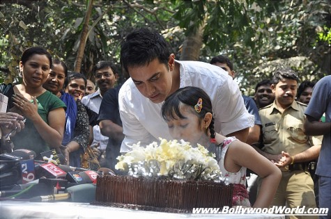 Aamir-Khan-celebrated-his-birthday-001-475x315.jpg