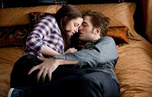 Edward-and-Bella-3-eclipse-movie-11631787-500-318.jpg