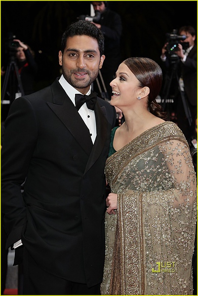 aishwarya-rai-abhishek-bachchan-outrage-premiere-cannes-2010-03.jpg