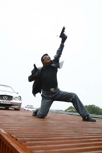 Endhiran-Stills-Sep10-2.jpg