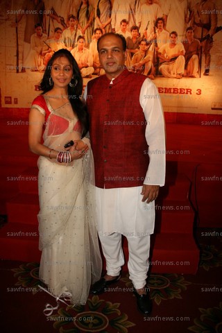 Ashutosh_Gowarikar_Sunita_27Oct2010.JPG