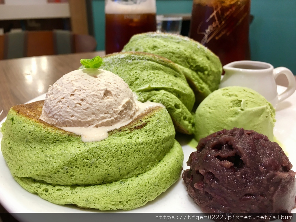 Fw: [食記] [台中北區]舒芙蕾鬆餅新選項~一拳咖啡