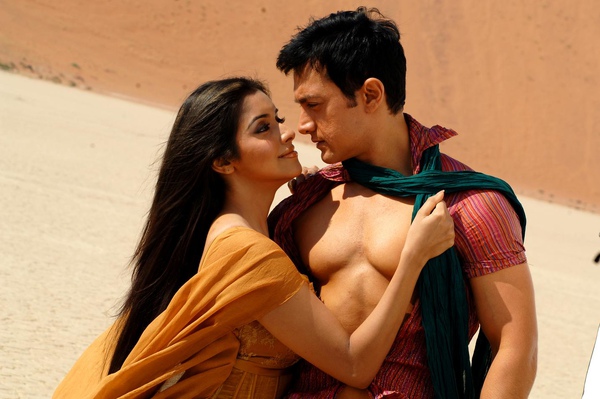 02.Ghajini-film pic 1.jpg