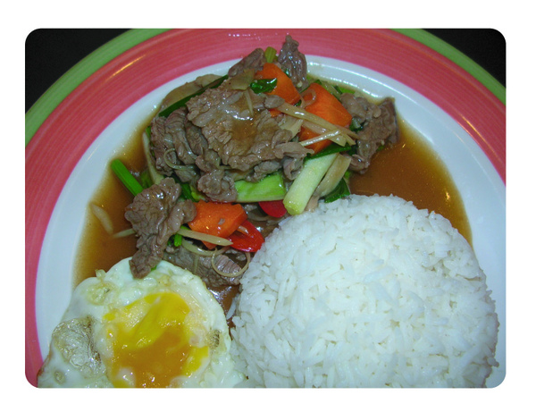 蠔油牛肉飯.jpg