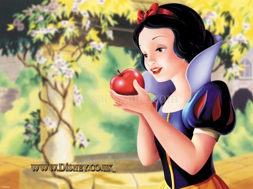 SNOW WHITE.jpg