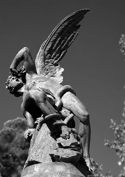 lucifer-statue-madrid.jpg