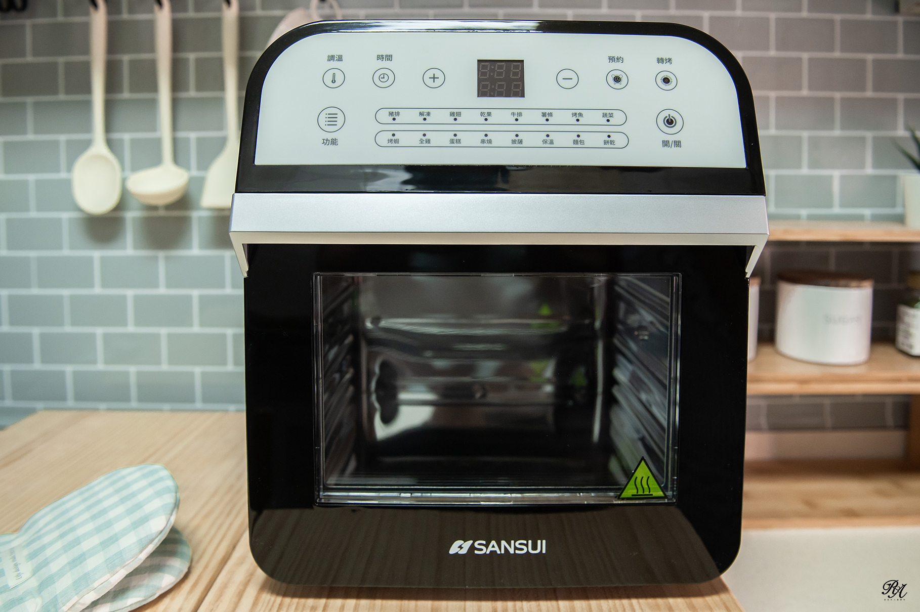 氣炸烤箱.jpg SANSUI 山水 12L旋風溫控智能氣炸烤箱SAF-553N 超好用的自動轉烤/不鏽鋼內膽 分享我的氣炸烤箱料理