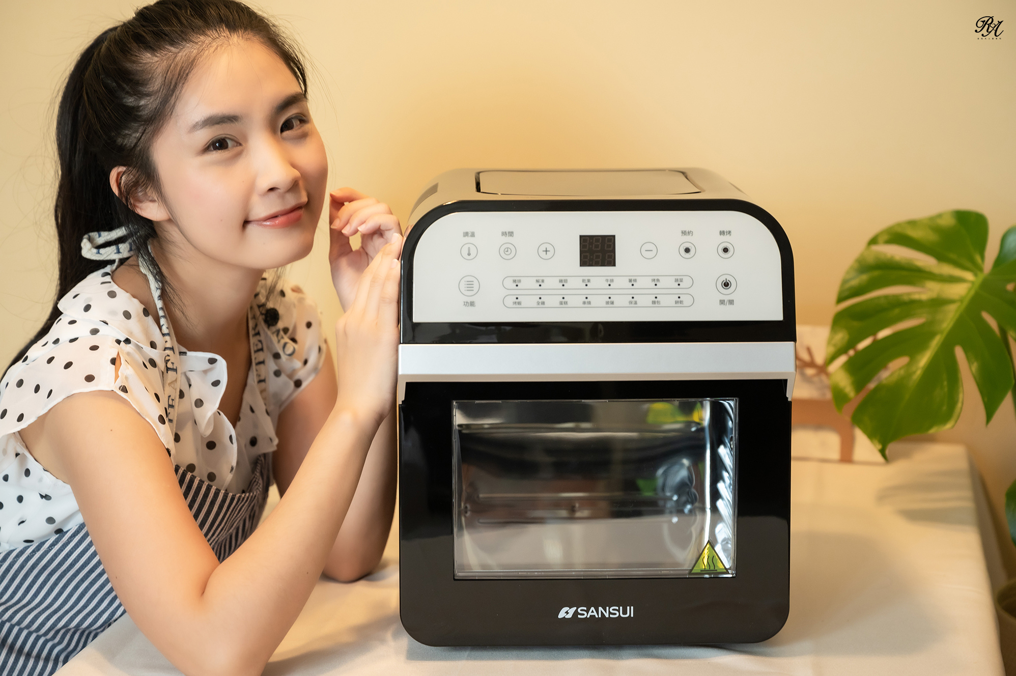 氣炸烤箱.jpg SANSUI 山水 12L旋風溫控智能氣炸烤箱SAF-553N 超好用的自動轉烤/不鏽鋼內膽 分享我的氣炸烤箱料理