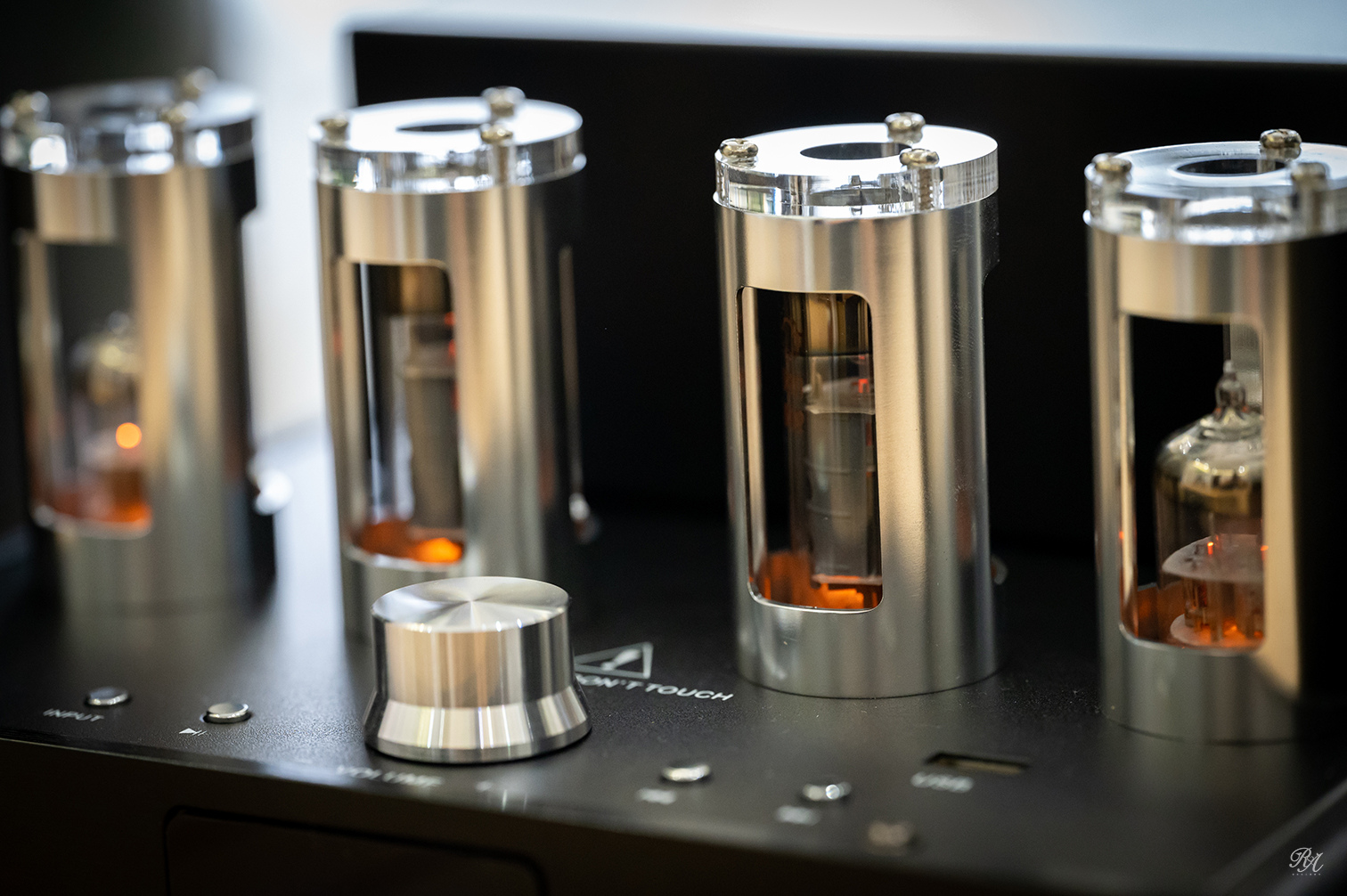 真空管音響.jpg 開箱|SANSUI山水 黑曜魂HI-FI數位真空管音響 小資也能擁有的奢華音色初體驗