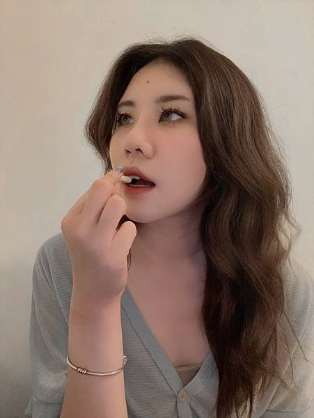 女人知己試用大隊,口碑行銷,部落客行銷,悠樂康 7D美姬膠囊,自帶網美燈,透亮飽滿,行走美姬自拍棒,成為女神再也不需要修圖APP,光亮美妍,專屬美姬模式,吃的素顏霜,超越玻尿酸 完美屏障,顏值擔當