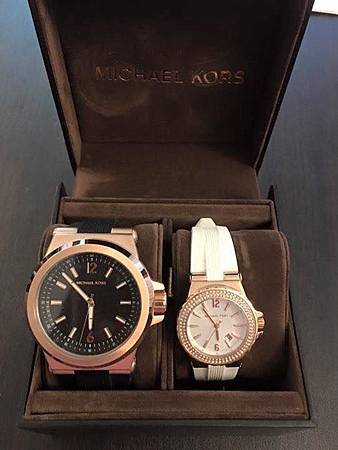 Michael Kors 兩隻女錶禮盒組.jpg