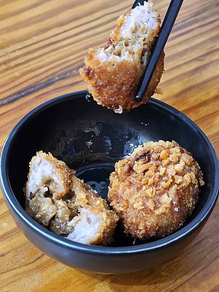 (胖樺食記)捷運龍山寺小吃「麗珠什錦麵」/路過不會失望的家常