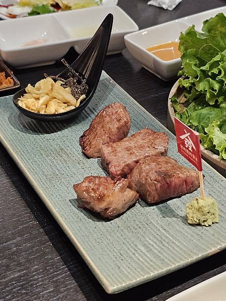 (胖樺食記)板橋府中站推薦單點燒肉「發肉燒肉餐酒」/可唱卡拉