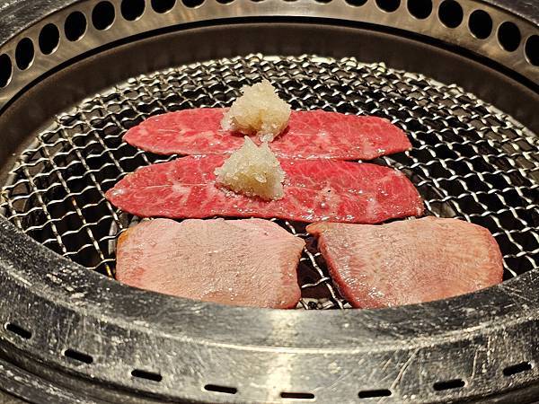 (胖樺食記)台北信義區推薦單點餐廳「燒肉中山」/ATT4FU