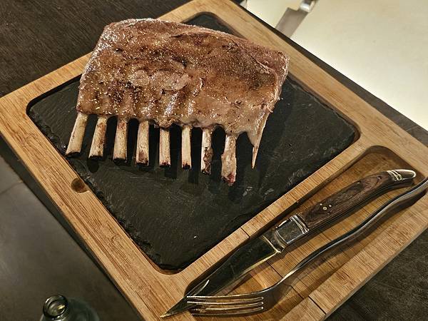 (胖樺食記)信義安和站推薦肉食者天堂「疆羊大道」/台北推薦炭