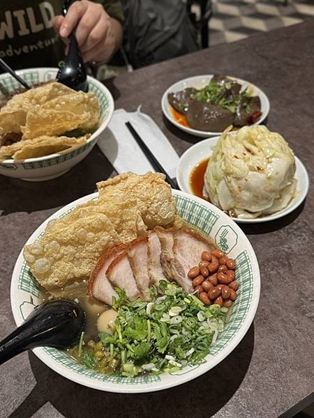 台北美食｜小螺波螺螄粉 吃過就上癮的酸爽小宇宙 🌶️🍜