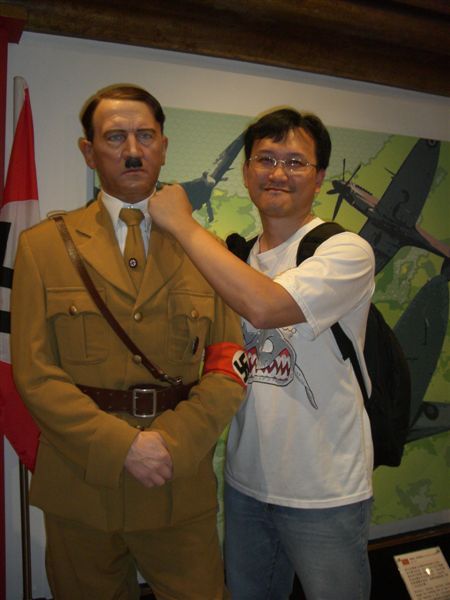 揍扁希特勒