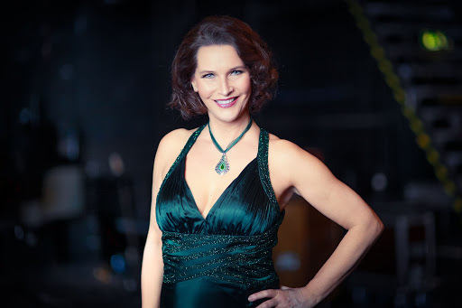 Maya Hakvoort 2 Maya Hakvoort 2