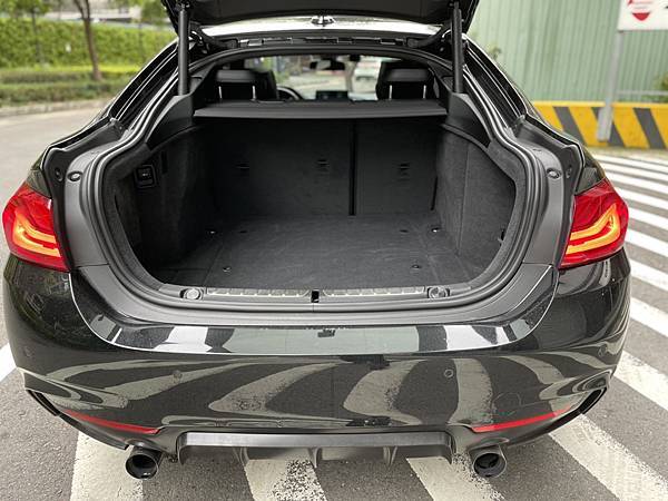 S__13189132 S__13189132