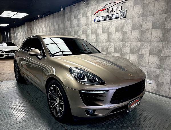 超屌 頂級帥哥來了 什麼配備都有 2014 PORCSH 超屌 頂級帥哥來了 什麼配備都有 2014 PORCSH