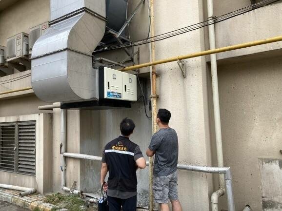 餐廳油煙檢舉.jpg 餐廳油煙檢舉.jpg