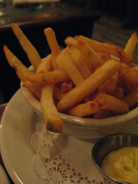 fries with cheese cream