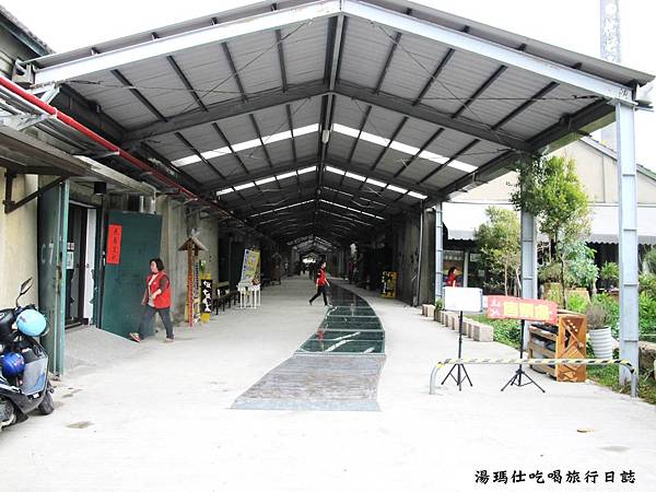 高雄必遊景點,高雄景點推薦,橋頭糖廠,十股文化園區,打鼓學校,煙囪劇場,高雄水中打鼓show_11