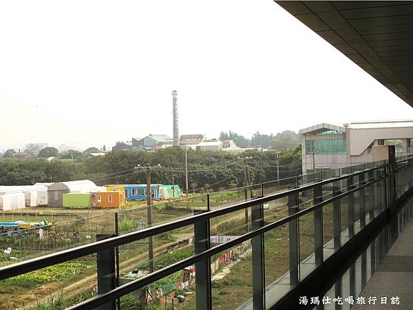 高雄必遊景點,高雄景點推薦,橋頭糖廠,十股文化園區,打鼓學校,煙囪劇場,高雄水中打鼓show_04