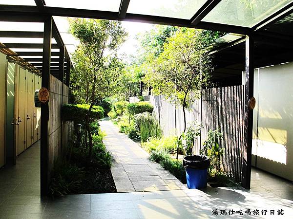 高雄必遊景點,高雄景點推薦,橋頭糖廠,十股文化園區,打鼓學校,煙囪劇場,高雄水中打鼓show_22