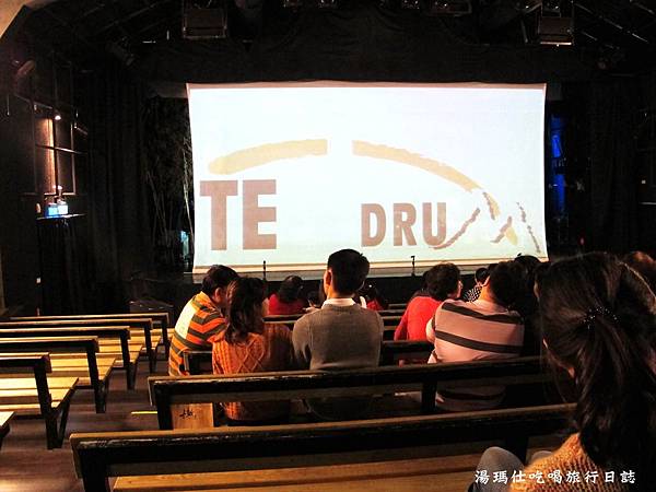 高雄必遊景點,高雄景點推薦,橋頭糖廠,十股文化園區,打鼓學校,煙囪劇場,高雄水中打鼓show_33