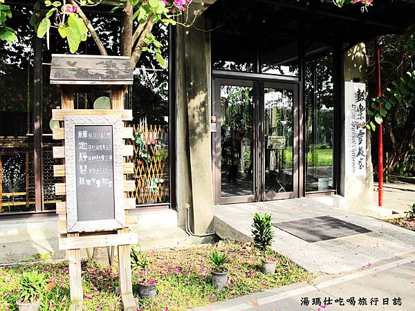 高雄必遊景點,高雄景點推薦,橋頭糖廠,十股文化園區,打鼓學校,煙囪劇場,高雄水中打鼓show_29